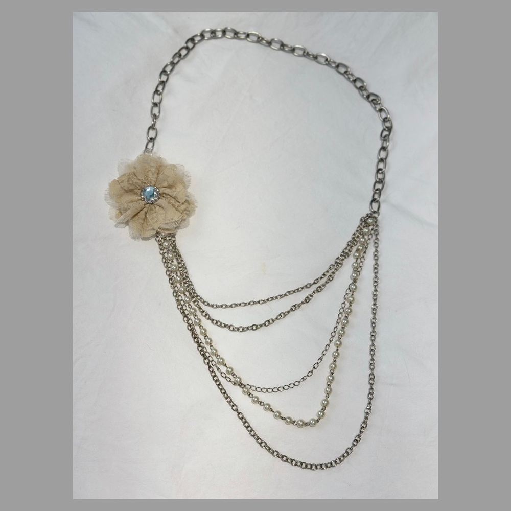 Beautiful Necklace with Lace Flower, crystals, pearls & silver